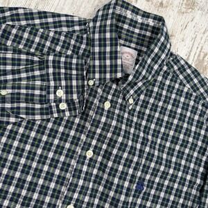 Brooks Brothers 346 Button Down Shirt Sz M Embroidered Logo Plaid Dad Casual